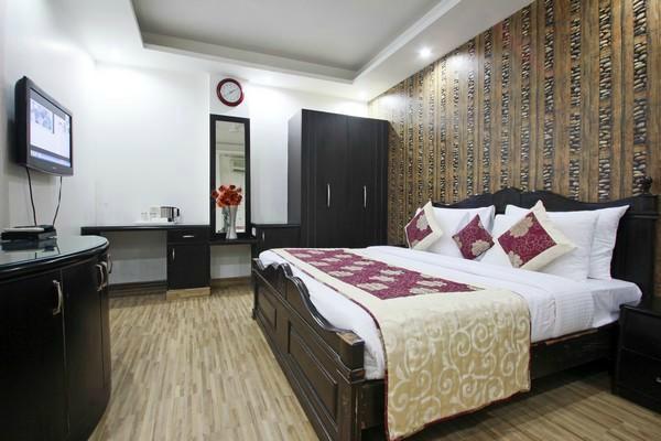 Hotel Universe Inn